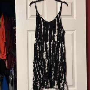 BONGO Black and White Patterned sun dress size medium